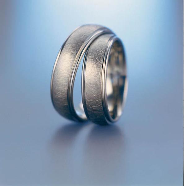 WEDDING RING SPECIAL FINISH WITH BRIGHT EDGES 6MM