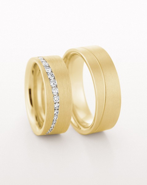 YELLOW GOLD FLAT WEDDING RING WITH SATIN FINISH AND A CURVED GROOVE 7.5MM - RING ON RIGHT