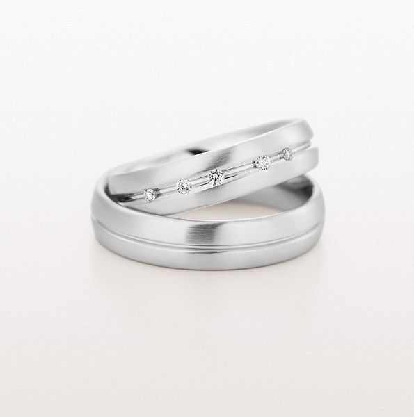 WEDDING RING SATIN FINISH WITH DIAMONDS IN GROOVE 5MM - RING ON TOP