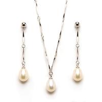 Silver pearl neck and earrings