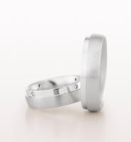 SATIN AND BRIGHT WEDDING RING 6MM - RING ON RIGHT